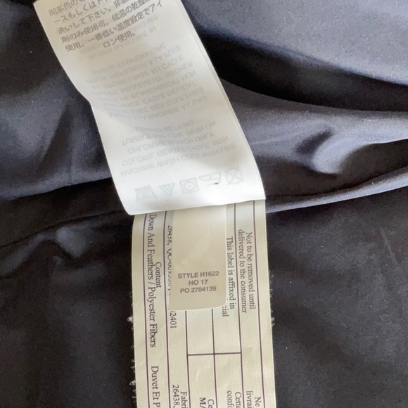 J Crew Navy Down Puffer Vest, size L, *pre-owned* - Picture 9 of 10